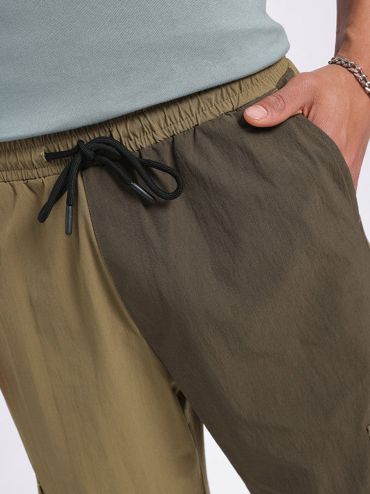 Men Colourblock Carpenter Relaxed Fit Cargos